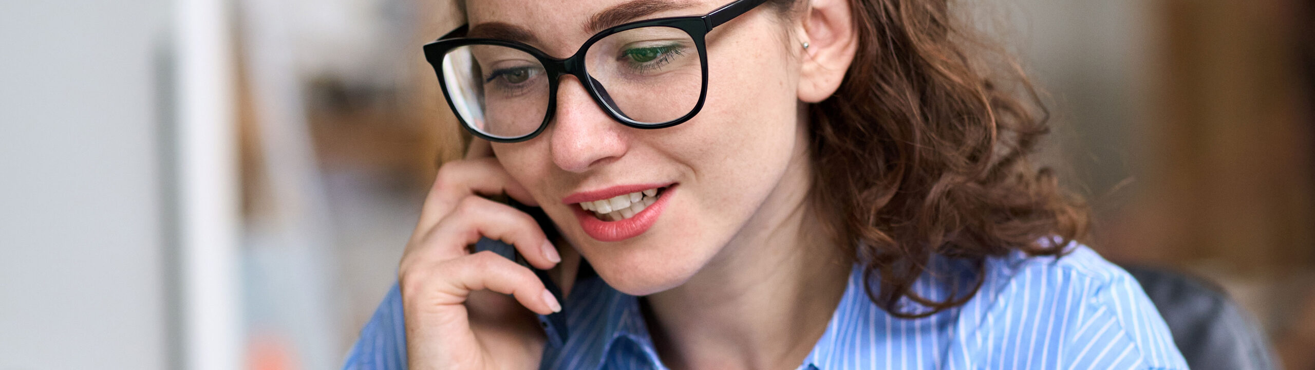 Beraterin am Telefon