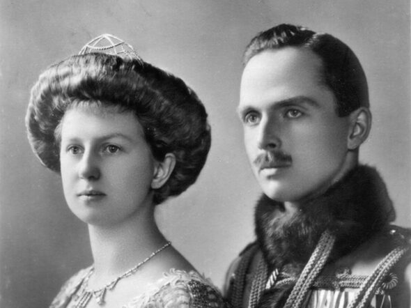 Carl Eduard Herzog von Sachsen-Coburg und Gotha und Prinzessin Viktoria Adelheid von Schleswig-Holstein-Sonderburg-Glücksburg