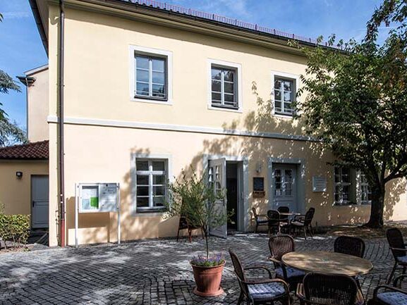 Blick auf das AWO Mehrgenerationenhaus am Bürglaß