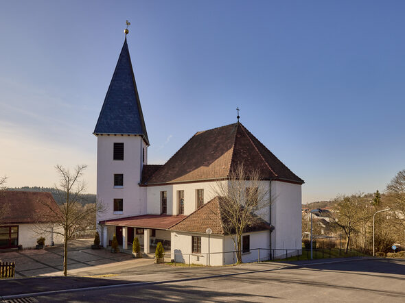 Überblicksaufnahme der Creidlitzer Kirche