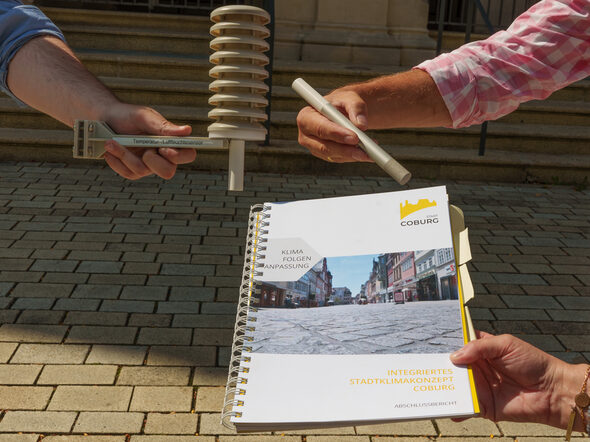 Klimasensoren messen Temperatur und Luftfeuchtigkeit im Stadtgebiet.