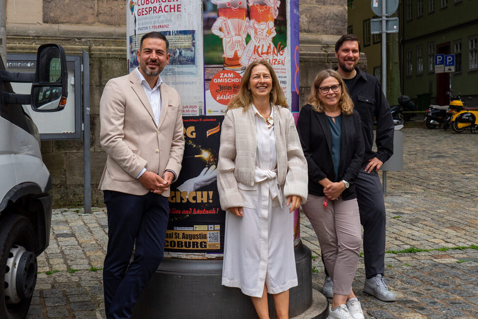 Bürgermeister Can Aydin, Kulturbeauftragte Antoinetta Bafas, Kerstin Lindenlaub, Dr. Patrick Föhl