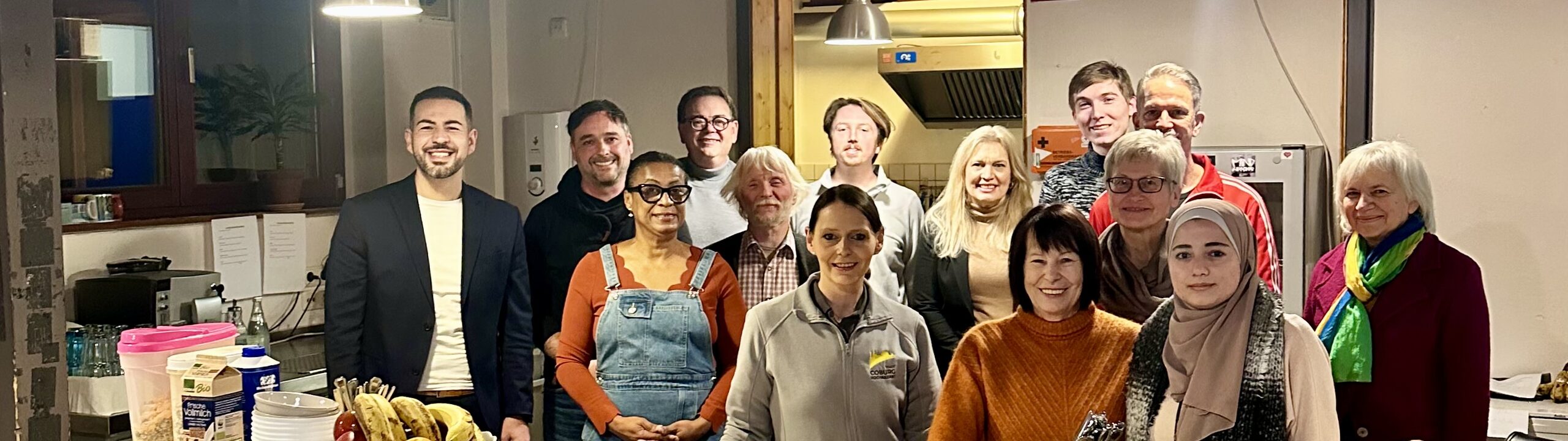 3. Bürgermeister Can Aydin besucht das Team des Schulfrühstücks der Rückerschule