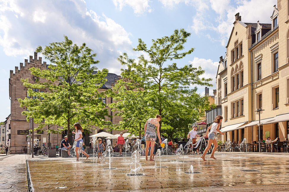 Brunnen sorgen für willkommene Abkühlung an heißen Tagen.