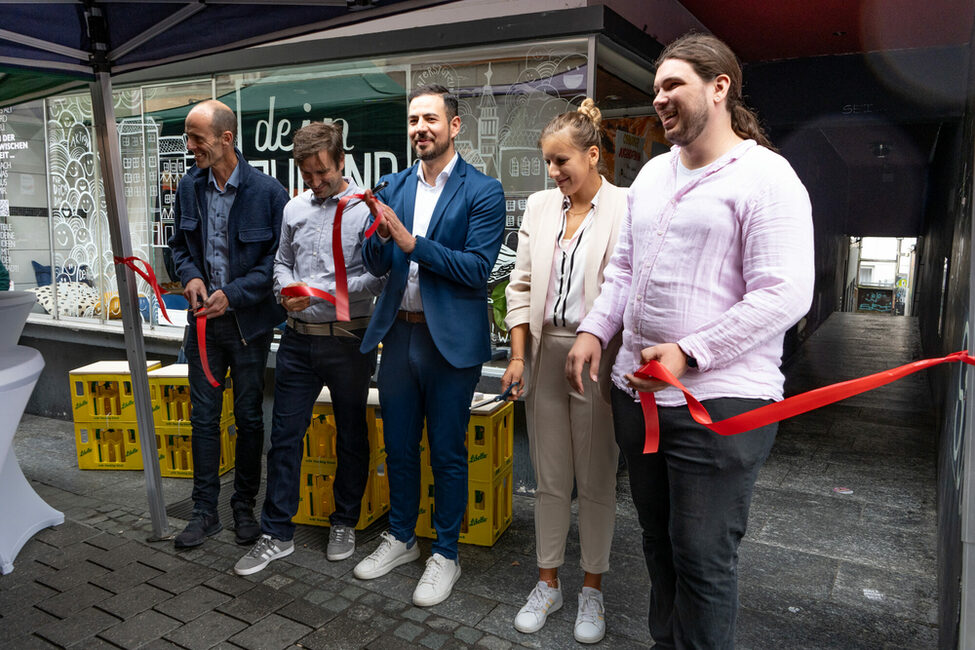 Eröffnung des Jugendbüros der neuen Streetworker*innen im Steinweg.