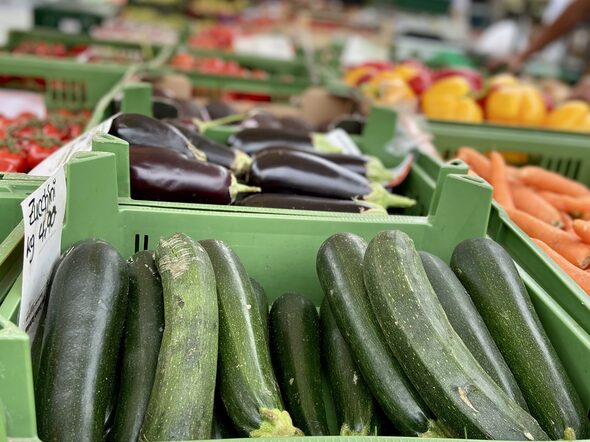 Zuccini, Auberginen, Paprika und vieles mehr, gibt es frisch auf den Coburger Märkten