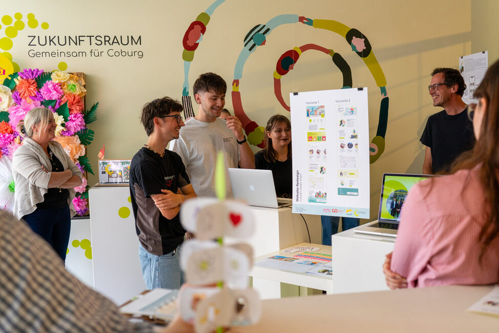 Unter dem Titel „Zukunft findet Stadt“ haben die Studierenden Kommunikationsstrategien entwickelt und im Zukunftsraum präsentiert.