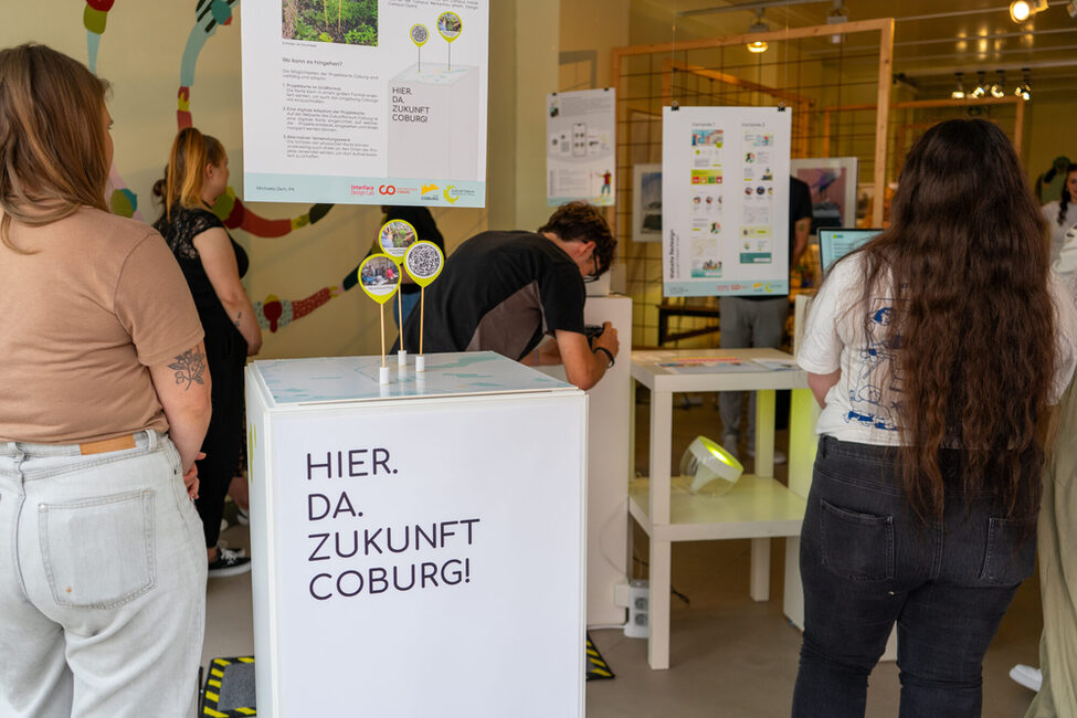 Unter dem Titel „Zukunft findet Stadt“ haben die Studierenden Kommunikationsstrategien entwickelt und im Zukunftsraum präsentiert.