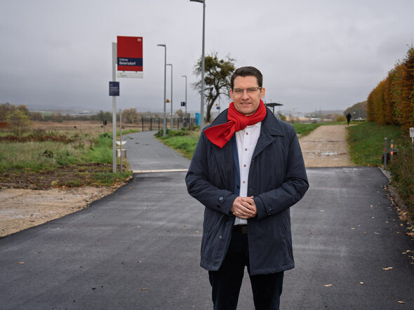 Beiersdorf Bahnhof: Weg asphaltiert