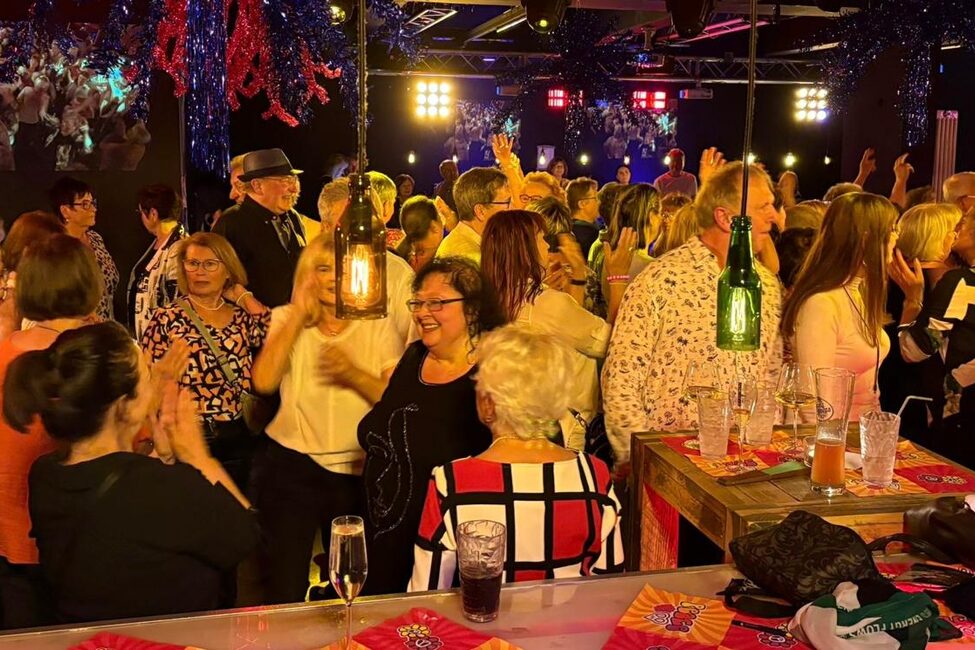 Bei der Seniorendisko ist immer viel los.