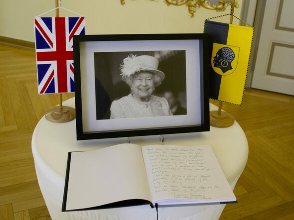 Kondolenzbuch Queen Elizabeth II