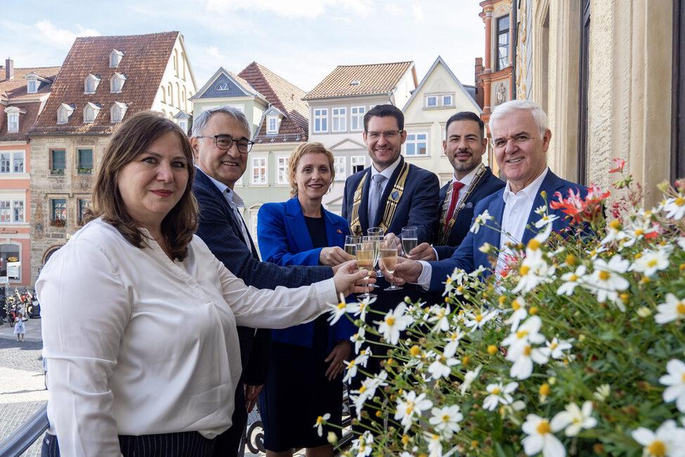 Von links: Getiana Mburimi, Artan Pojani, Adia Sakiqi, Dominik Sauerteig, Can Aydin, Fatmir Xhafaj