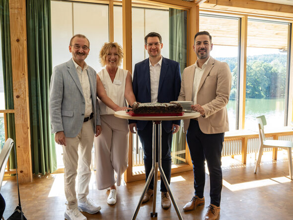 Von links: Hans-Herbert Hartan, Ingrid Marr, Dominik Sauerteig, Can Aydin