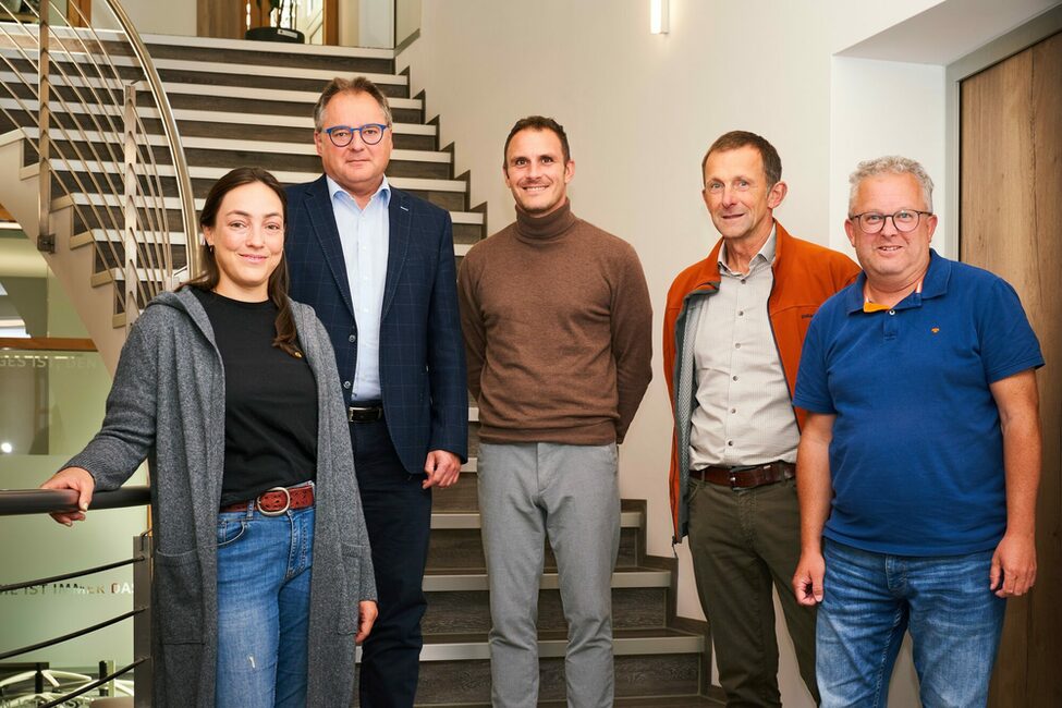 Das Bild zeigt Pia Schwarz(PSC Coburg), Stephan Horn(Wirtschaftsförderung), Ronny Göhl(Sportamt), Klaus Schmalenbach(PSC Coburg) und Rolf Krebs(Wirtschaftsförderung)