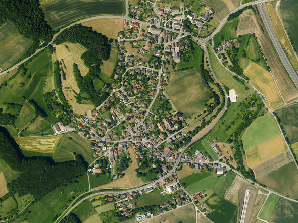 Luftbild von Rögen und Lützlbuch